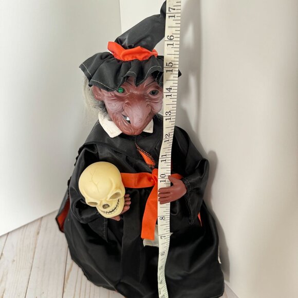 Vintage Animated Scary Halloween Witch 15" Holding Skull Witch Talks Eyes Glow - Picture 5 of 12